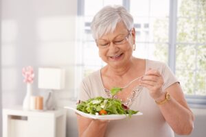 Leia mais sobre o artigo Como a Nutrição Pode Melhorar a Qualidade de Vida da Mulher na Menopausa