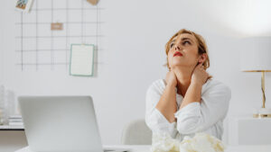 capa blog Sinais de desequilíbrio hormonal que muitas mulheres ignoram